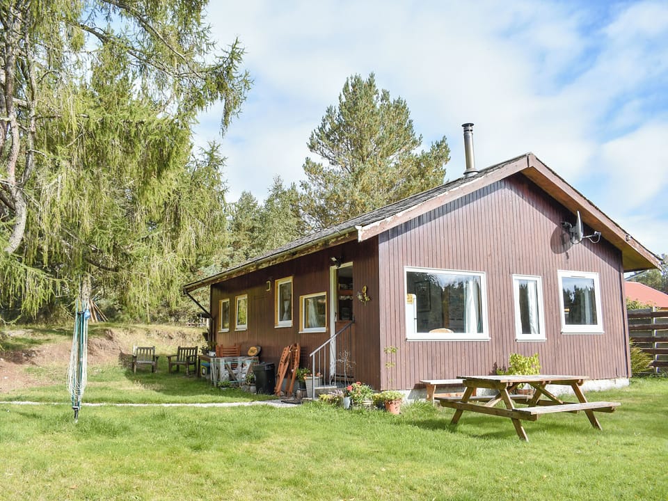 Exterior | The Chalet - Mondhuie Self Catering Chalets, Nethy Bridge