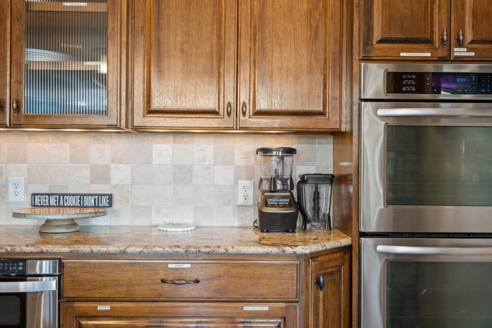 Ninja blender with additional attachments