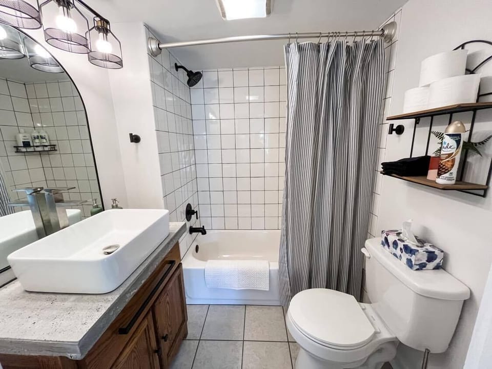 Renovated First-floor full bathroom.