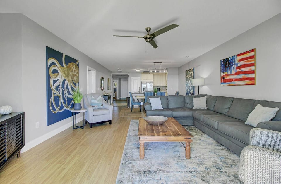 Open floor plan.