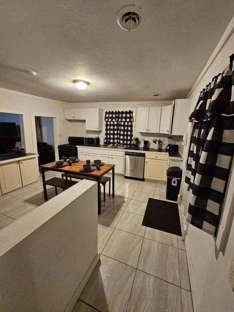 Such a nice, cozy kitchen!