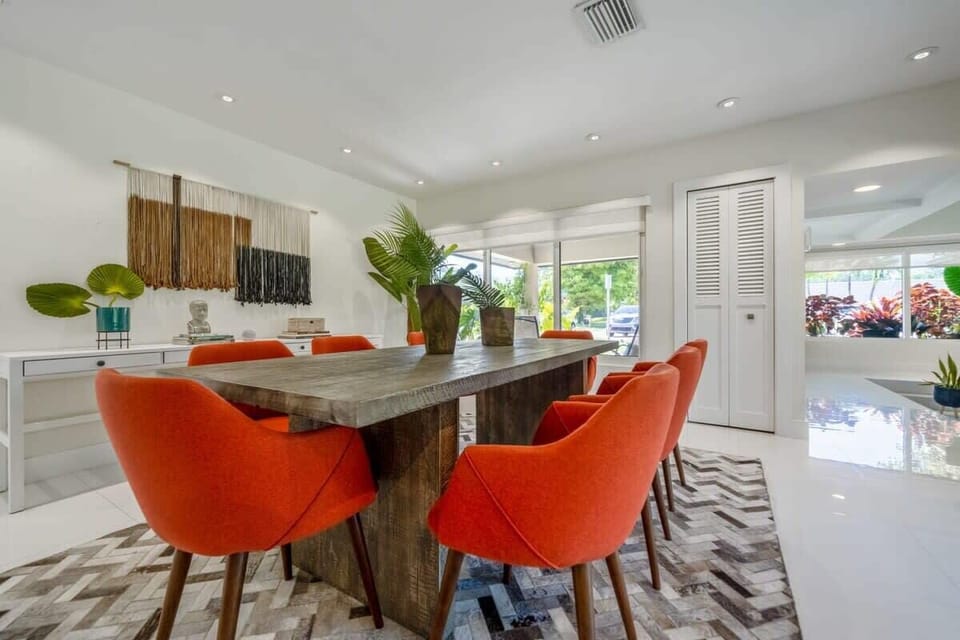 The ideal backdrop for both festive gatherings and intimate dinners.