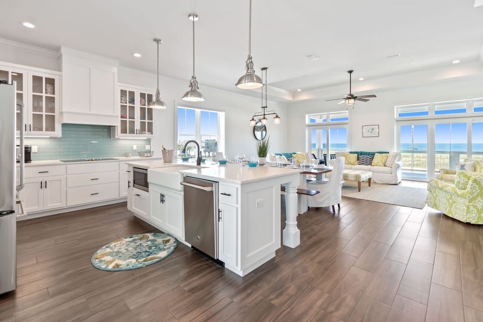 Open concept living with Gulf views