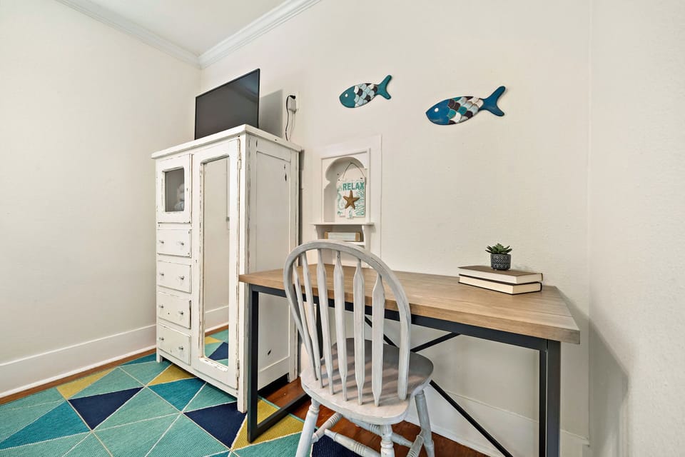 Desk Laptop Friendly Space