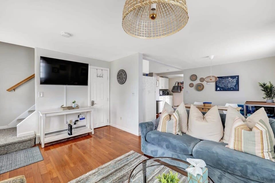 Enjoy watching your favorite show with friends and family in this spacious couch