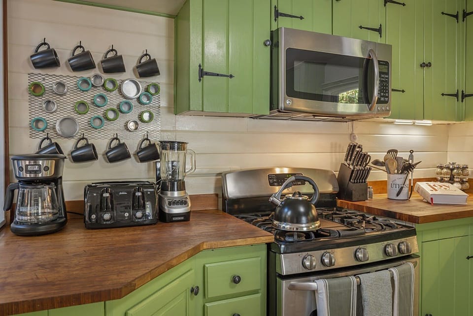 We love this kitchen nook!