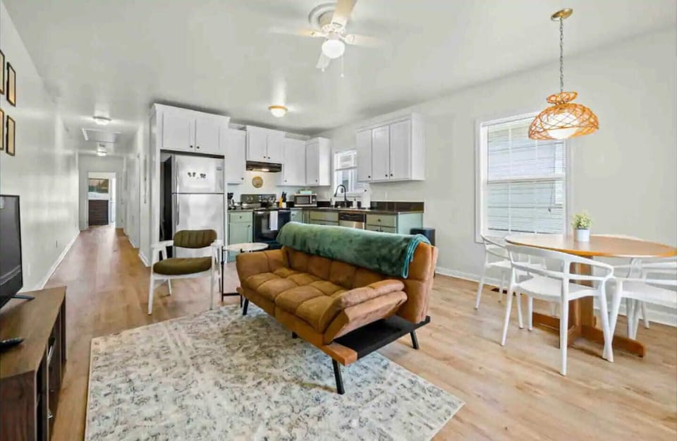 "Cozy Retreat: Relax in Style"