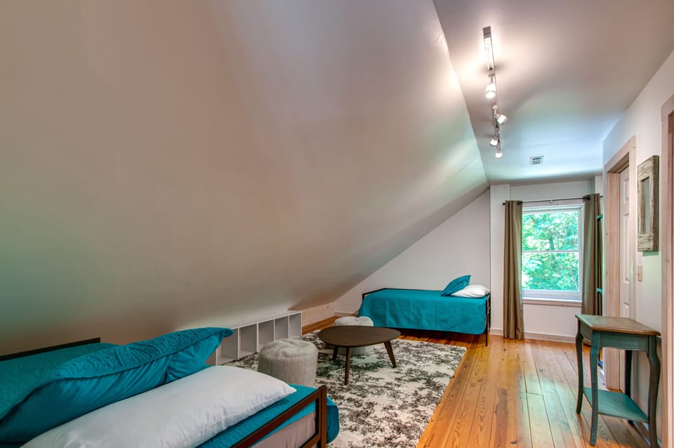 upstairs 3rd bedroom