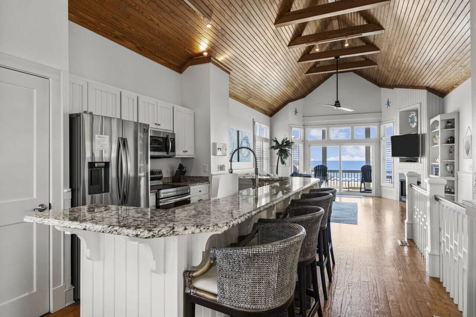 Full Kitchen with Bar Seating