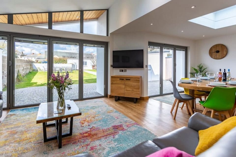 Comfy  spacious living room and dining room