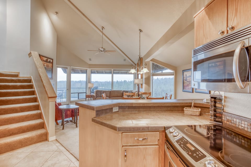 15-River Ridge 421A