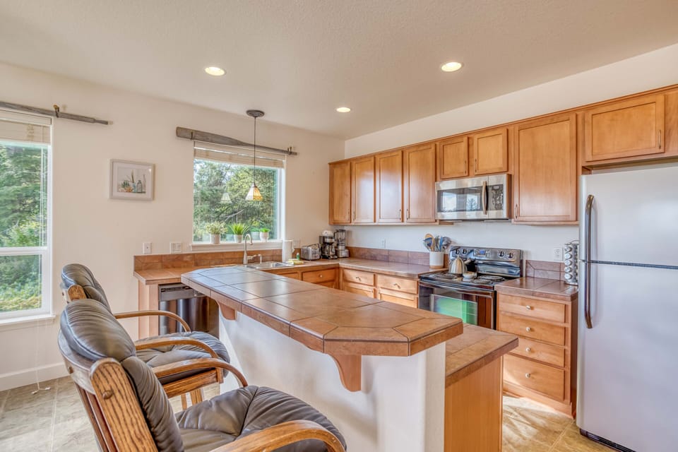 Kitchen Island with Seating