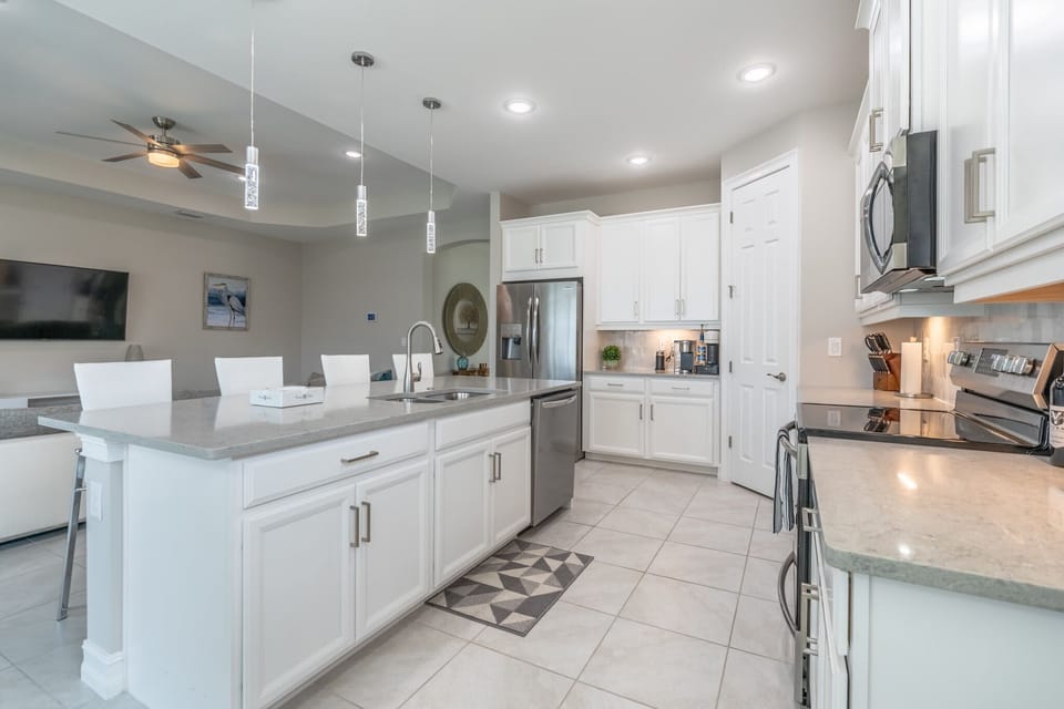 Full Kitchen