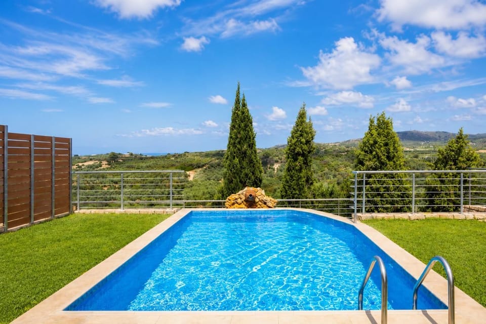 Beautiful villa with private pool and terrace with views