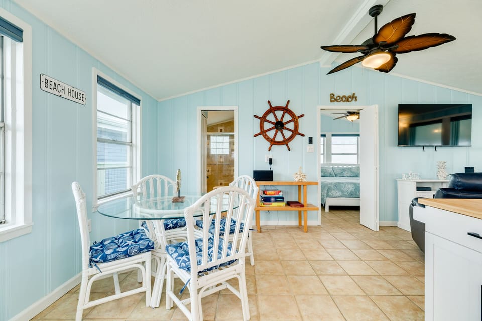 Have game nights at the dining table after a day at the beach