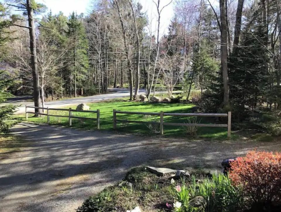 Front of property in the spring good for strolling in quiet neighborhood
