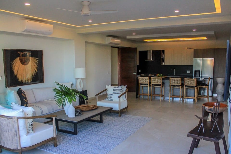 Open and Airy with room to relax. Fully equipped kitchen with island seating