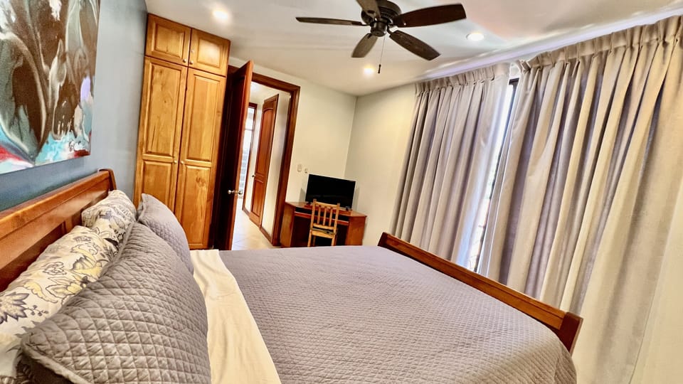Guest bedroom