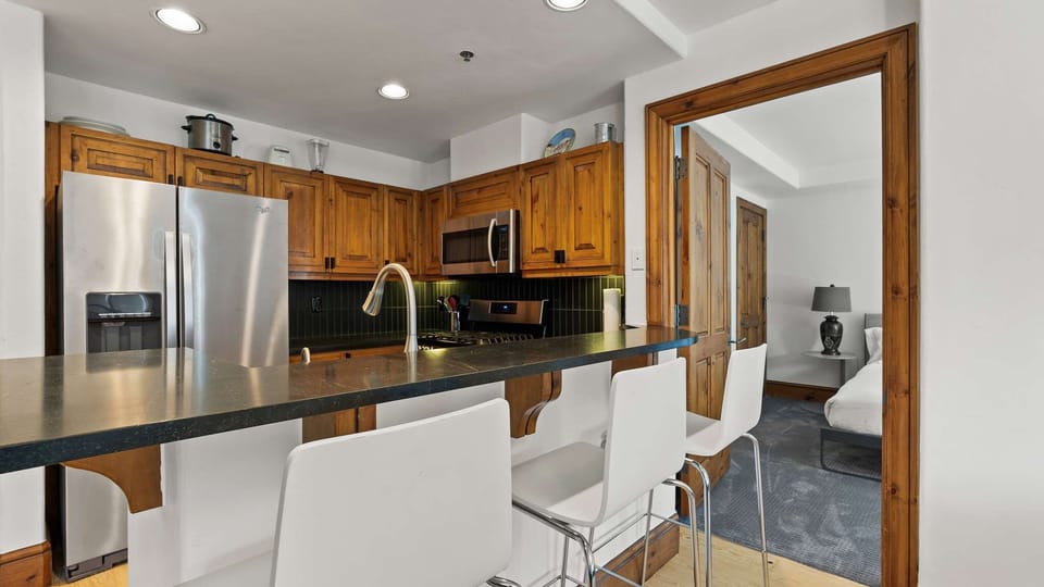 Eat In Kitchen