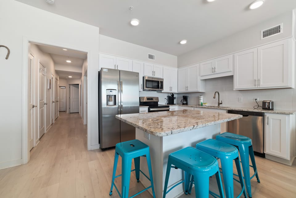 Kitchen with island