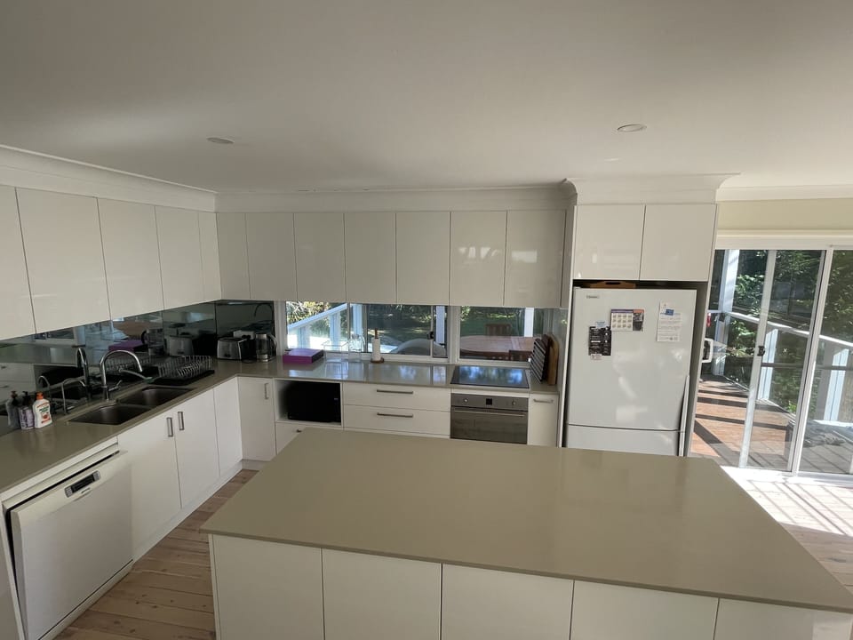 Well appointed Kitchen with Smeg appliances