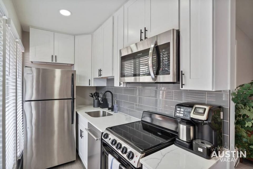 Fully equipped kitchen with all the essentials and dishwasher