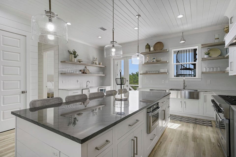 The Belvedere - Blue Mountain Beach - Kitchen
