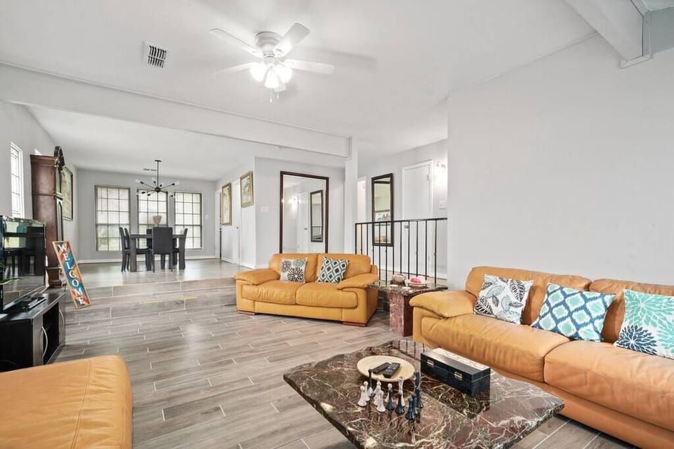 3a33f592 d7d1 44c9 ae41 bcfe226e4b99