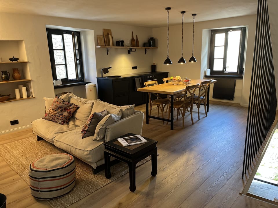 1st floor: Cooking/dining/living room