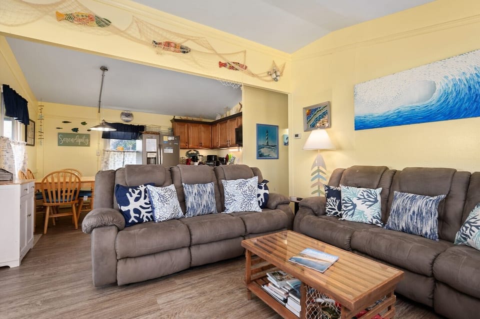 16-web-or-mls-9327-B-Living-V5
