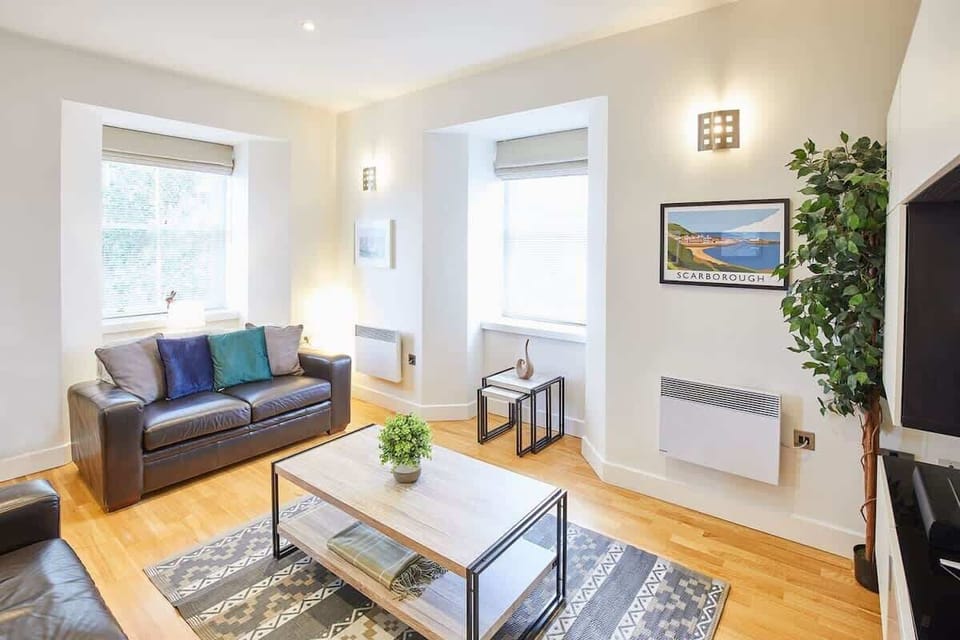 15 Easby Hall, Scarborough - Host & Stay