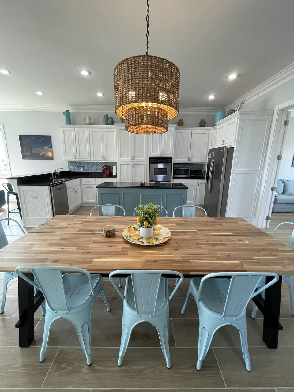 Kitchen & Dining Area