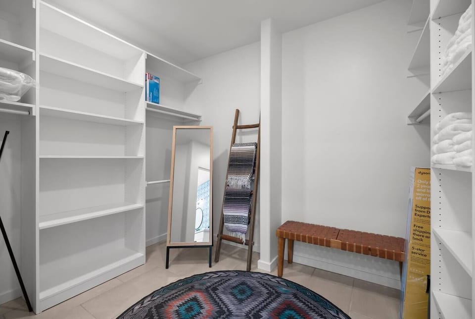 Master Closet 