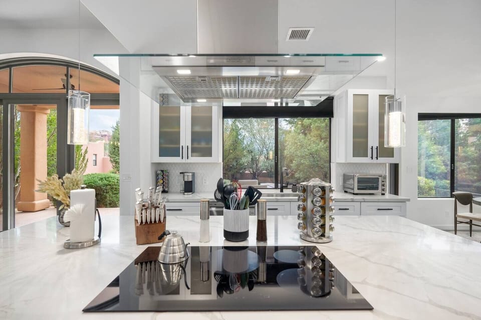 Great Kitchen for entertaining and dining