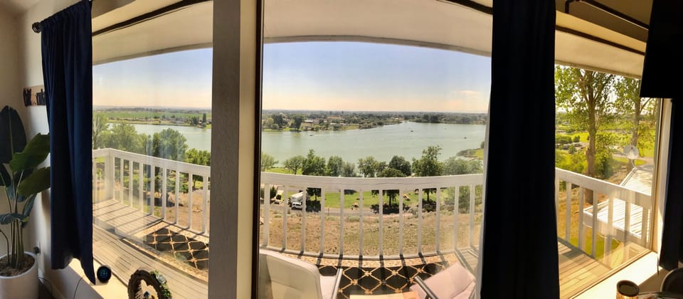 Sunset bedroom lake view