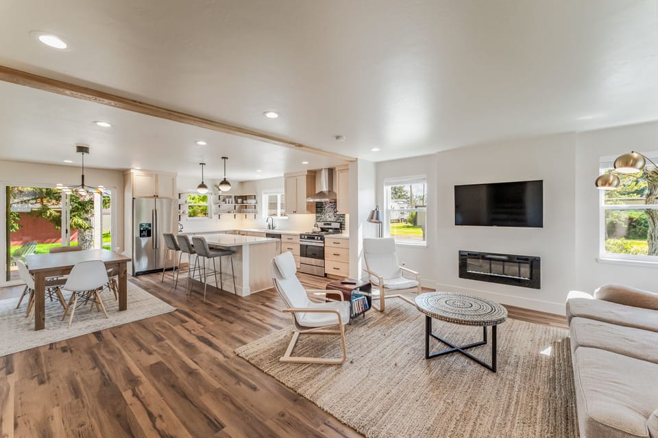 Open living room, dining and kitchen main floor
