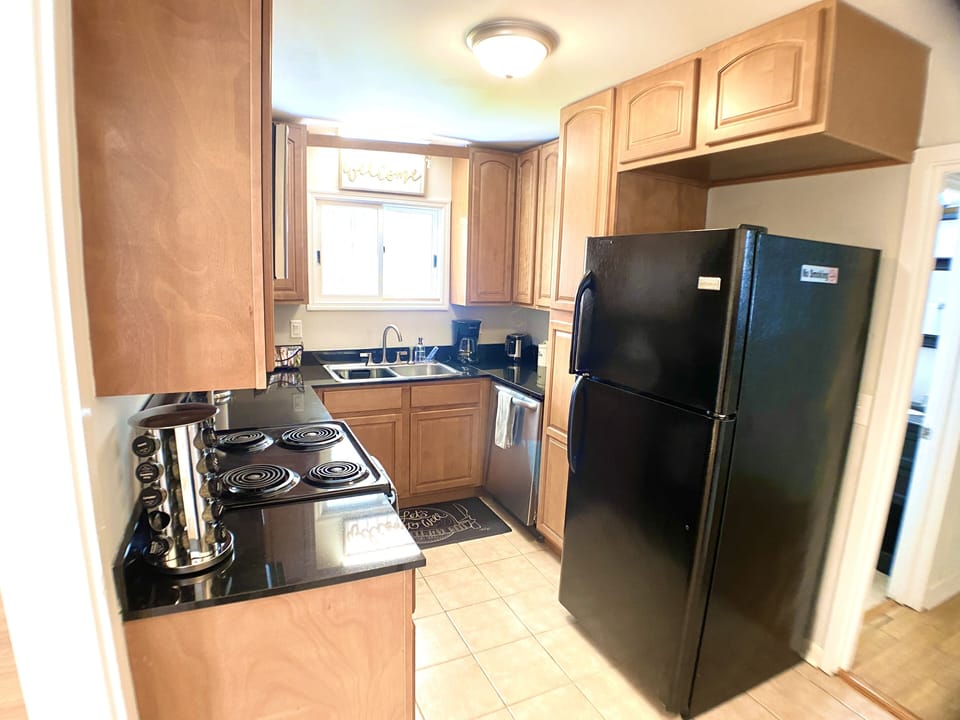 full kitchen