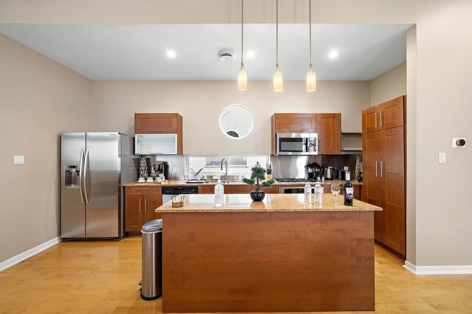Fridge dispenses water and ice! Stainless steel appliances.