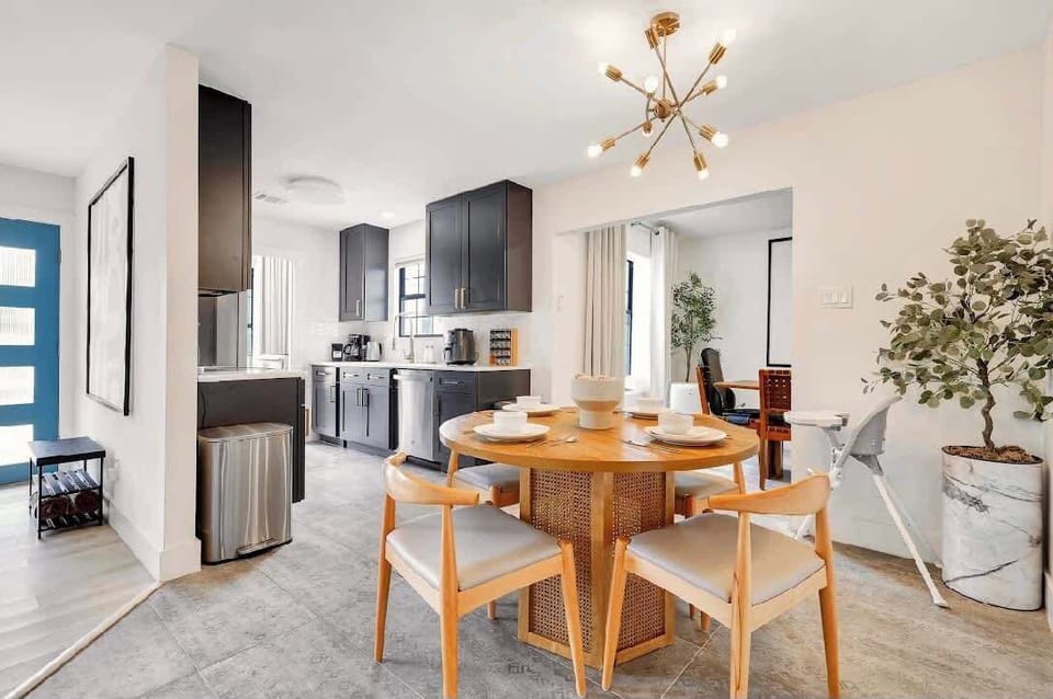 Enjoy lots of natural light throughout the home. Every detail was thought out with you, our guest in mind! 

"It is hands down one of the most beautiful and thoughtful Airbnbs I have experienced. I highly recommend it." -Joanna *****