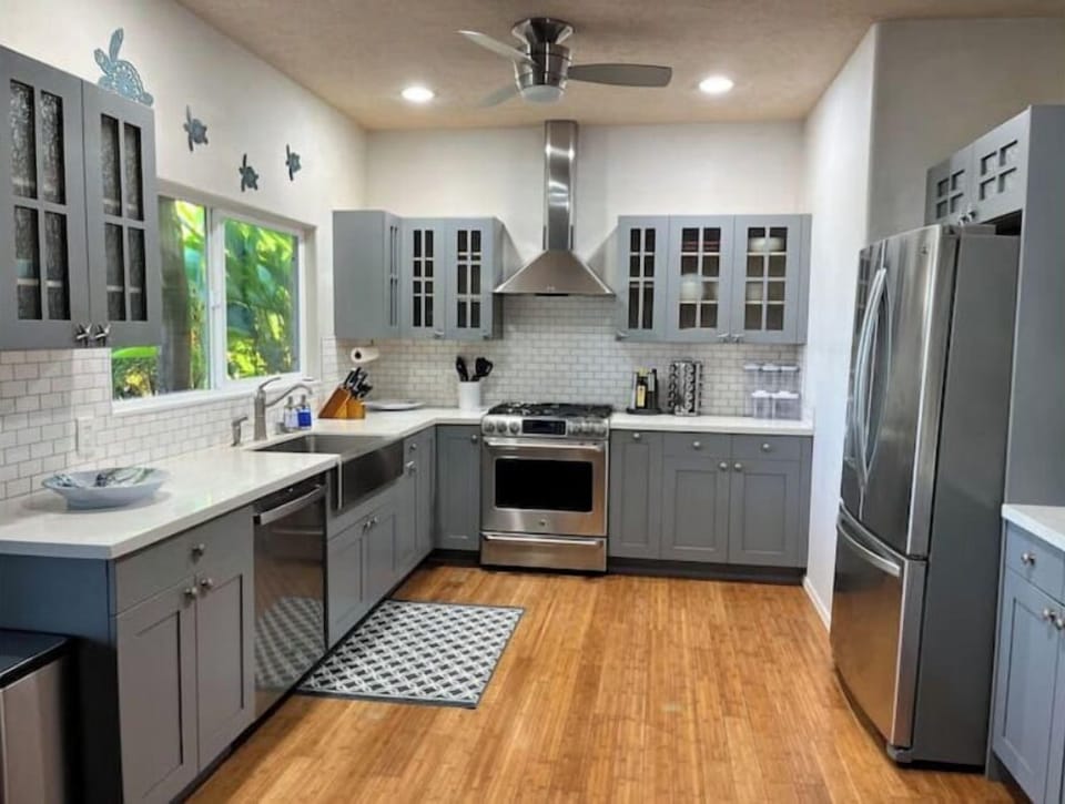 Spacious and well equipped kitchen