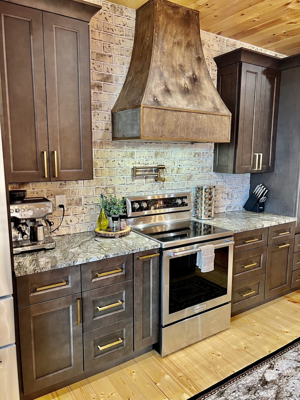 Even has a pot filler. You'll enjoy this high end kitchen with your family 