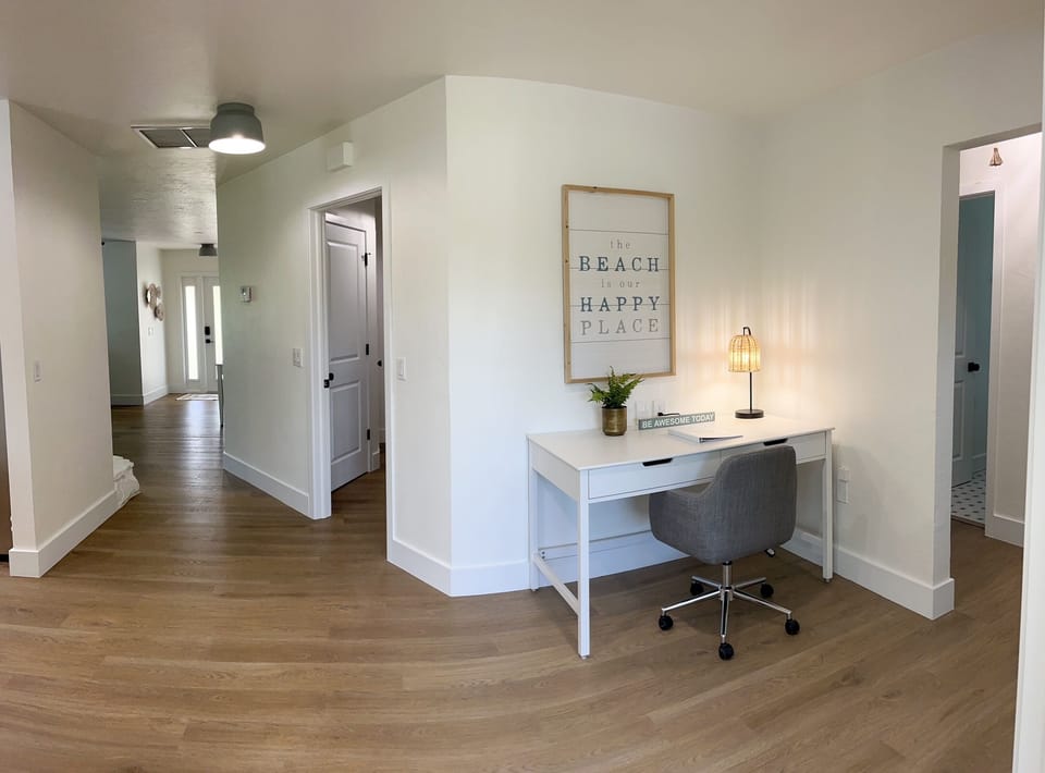 Desk area 