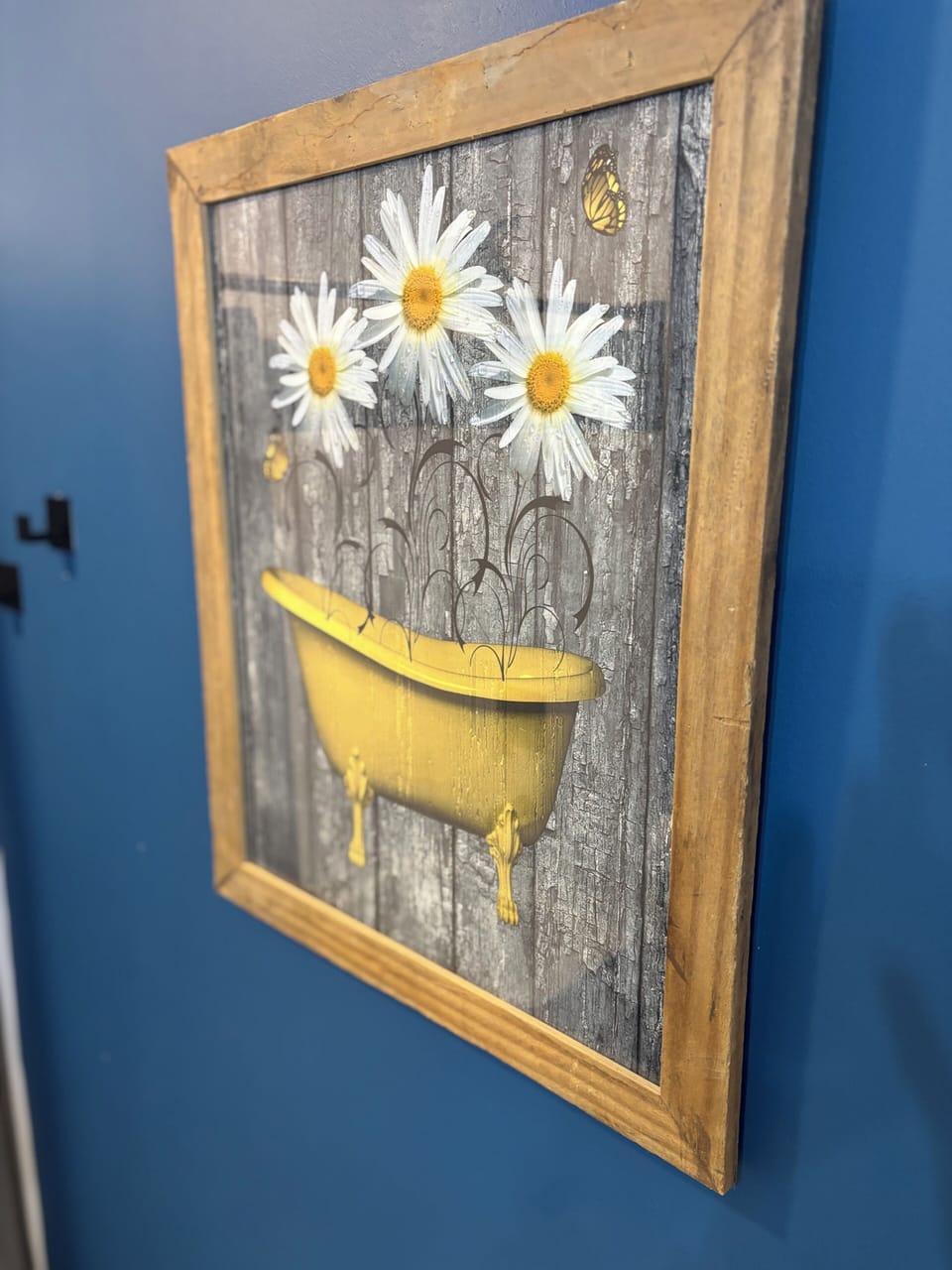 Bathroom 1 (Main Level) 