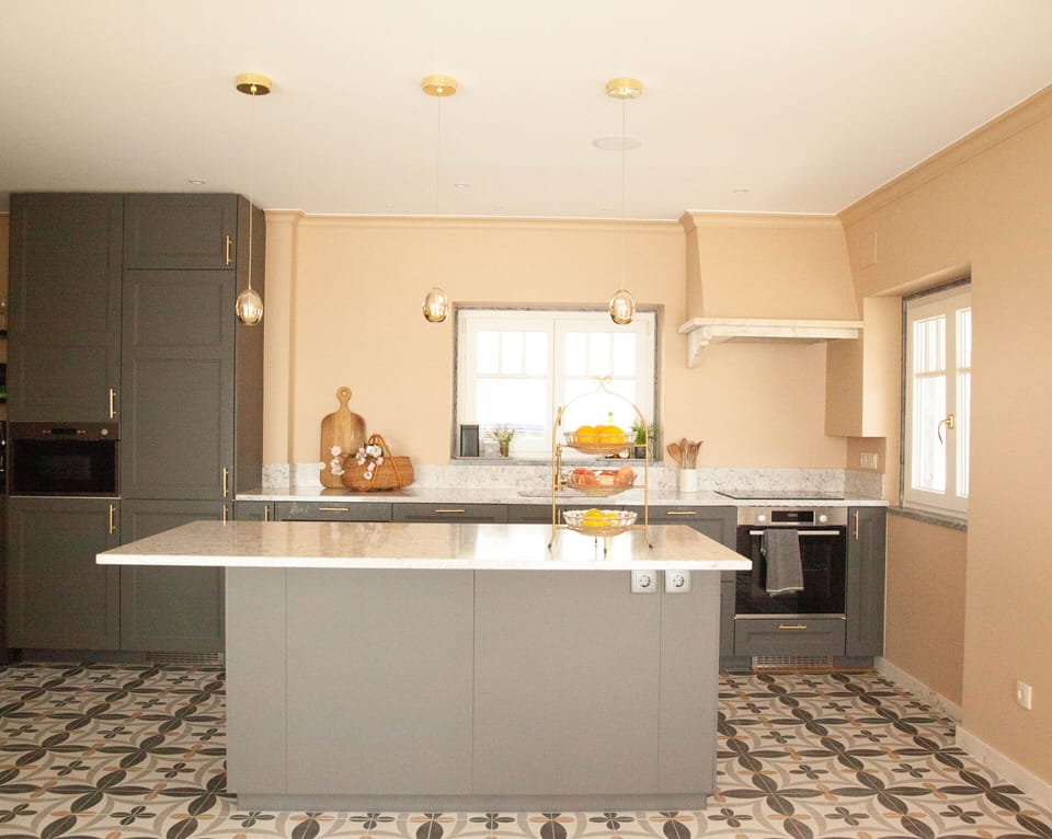 Kitchen island