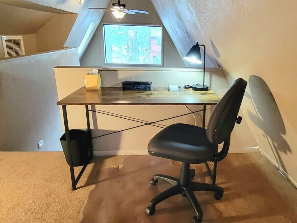 Try to get some work done while gazing out at the Ponderosas.