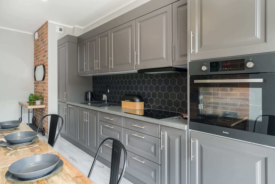 The kitchen's modern appliances make meal preparation easy.