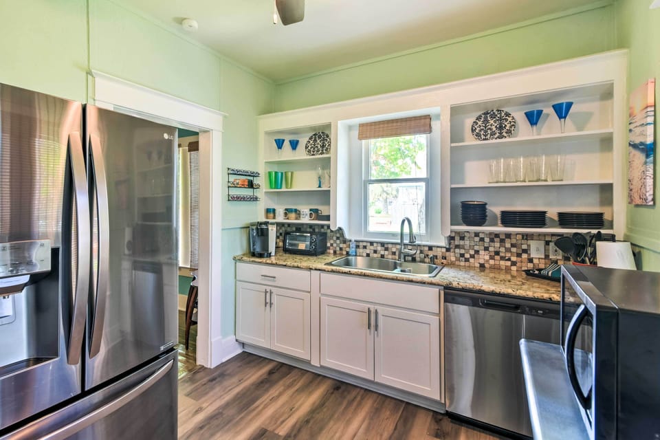 Kitchen | Cooking Basics | Complimentary Spices | Keurig Coffee Maker