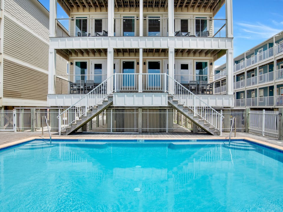 Welcome to Caribe East C (B on left, A on right)