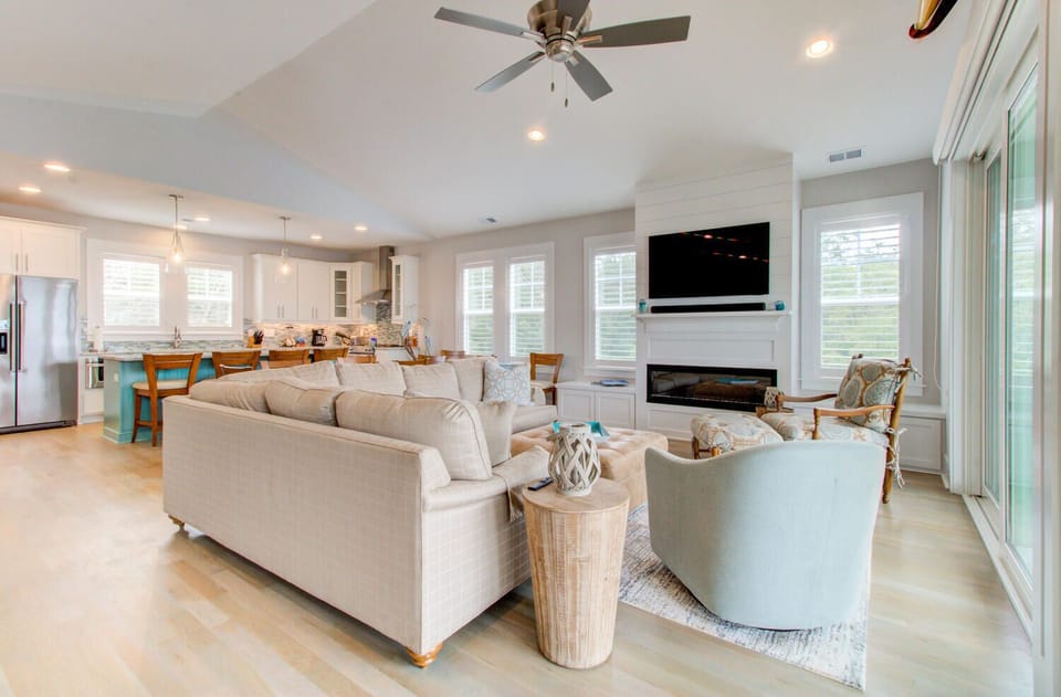 Kure Cove-Living Room
