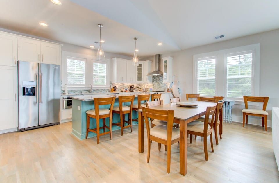 Kure Cove-Dining Room and Kitchen